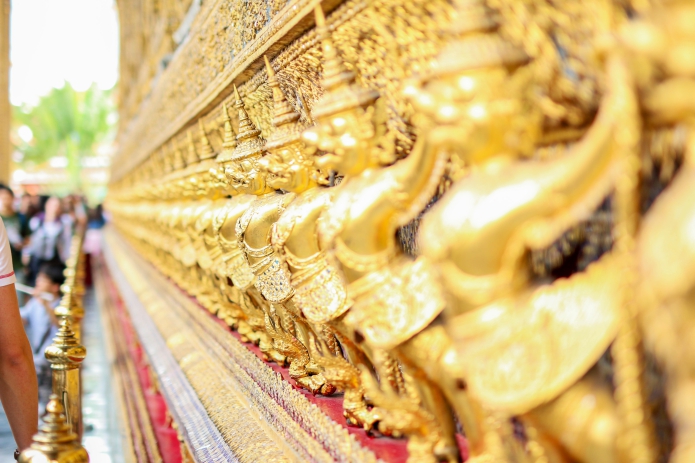 grand-palace-bangkok-gold